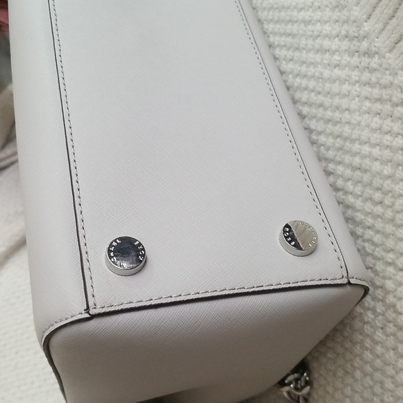 Michael Kors Jet Set Chain Travel Tote - Picture 7 of 7